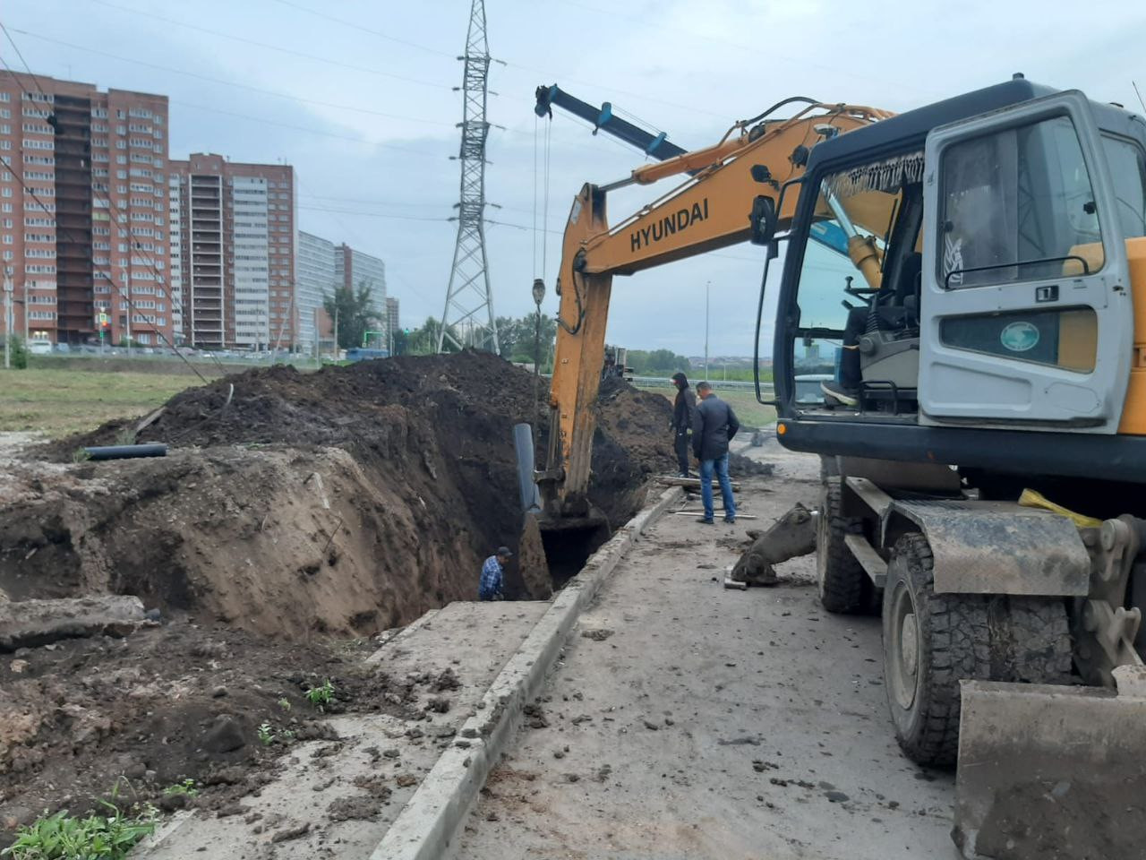 В Октябрьском районе Красноярска около 100 домов остались без холодной  воды. Красноярский рабочий