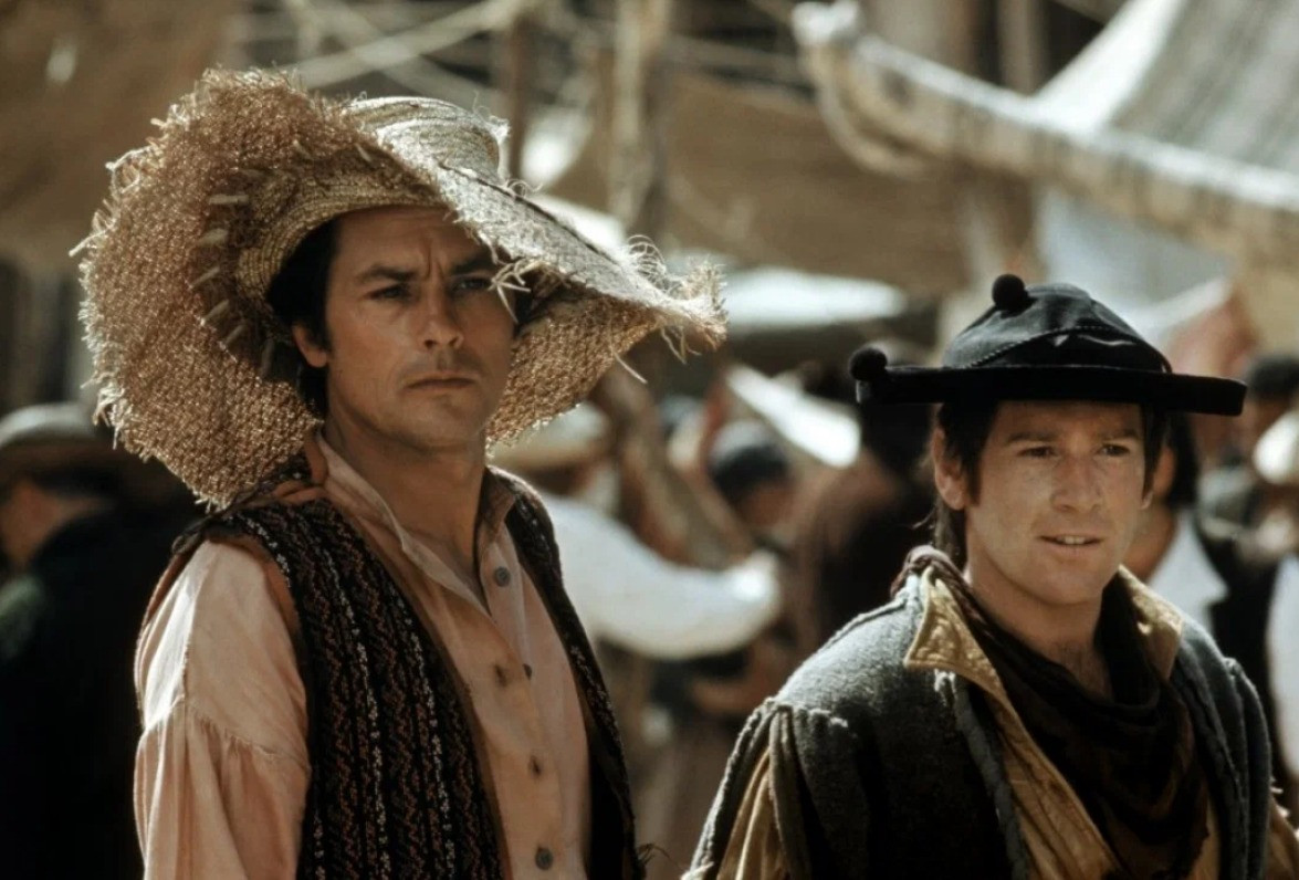 Кадр из фильма "Зорро"