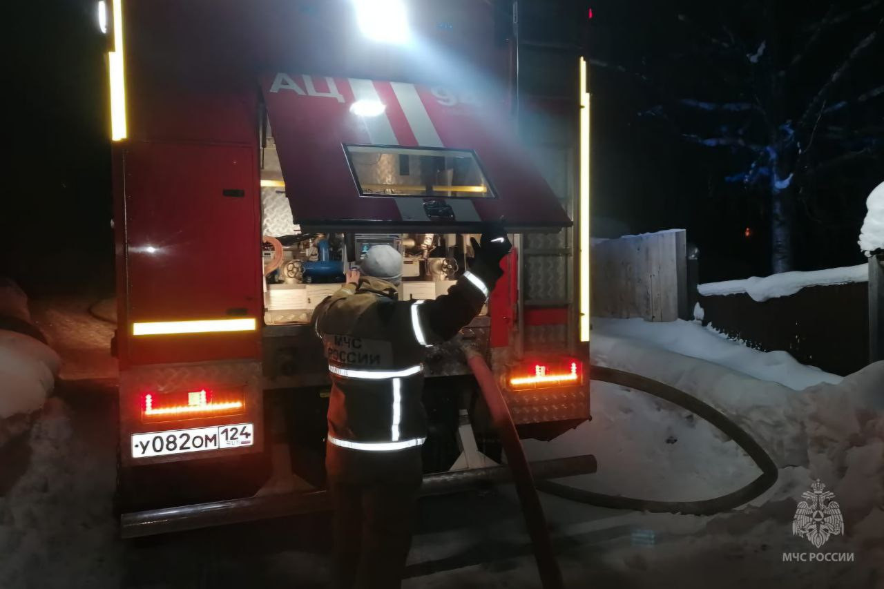 Тушение пожара в Северо-Енисейском