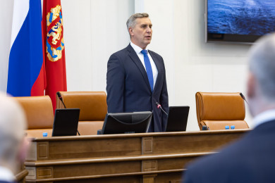 Краевые парламентарии продолжают работать, но уже мечтают влиться в новый состав Заксобрания