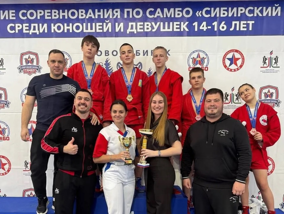 У красноярских самбистов восемь медалей всероссийских соревнований