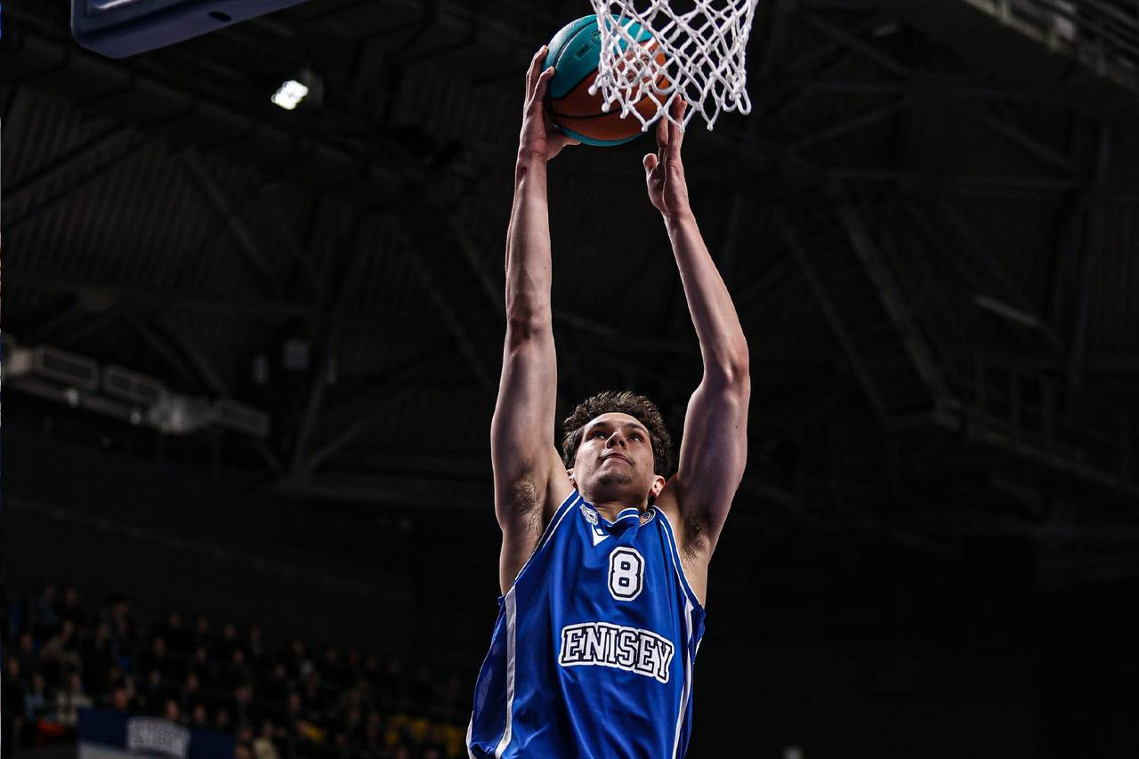 Баскетбольный клуб «Енисей» одержал самую крупную победу в сезоне