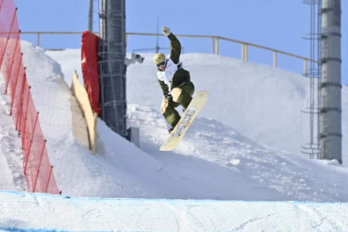 В Красноярске стартовал чемпионат России по сноуборду