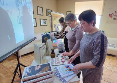 Библиокараван «Особому читателю - особую книгу» побывал в Уяре