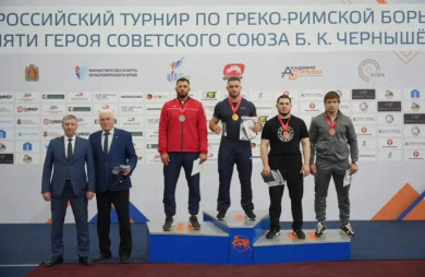 Красноярские спортсмены завоевали 14 медалей на Всероссийском турнире по греко-римской борьбе