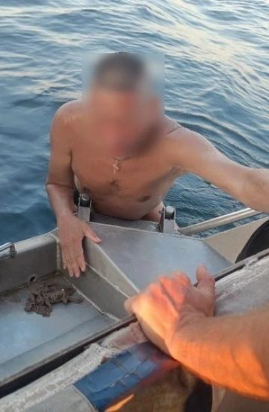 На реке Кан спасли подвыпившего мужчину, у которого не было сил доплыть до берега