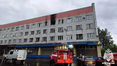 В Кузбассе во время пожара в многоквартирном доме погиб один человек