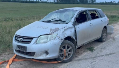 В ДТП в Иркутской области погиб пассажир перевернувшейся иномарки