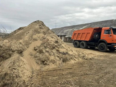 В Ермаковском изъяли технику у местного жителя за незаконную добычу песка