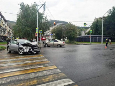 Вчера в городе Горно-Алтайске столкнулись две иномарки, пострадали трое детей