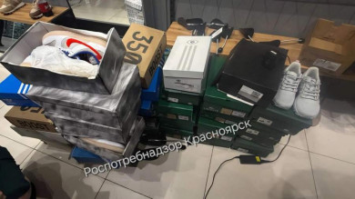В Красноярске у частного торговца арестовали спортивную обувь на 900 тысяч рублей