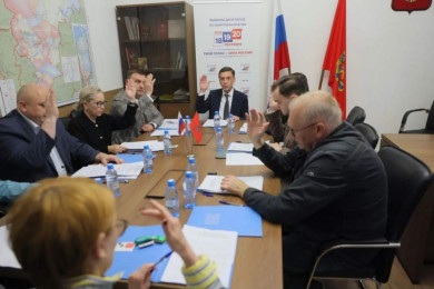 Большие чины, ставшие на выборах «паровозами», отказались от мандатов депутатов ЗС