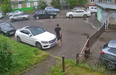 Красноярец срывал золотые цепочки с пожилых женщин и сдавал награбленное в ломбард