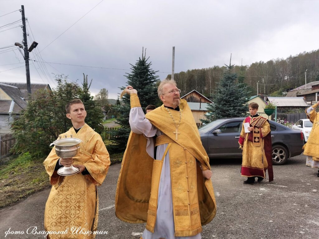 В посёлке Большая Ирба Курагинского района освящен Свято-Троицкий храм.  Красноярский рабочий