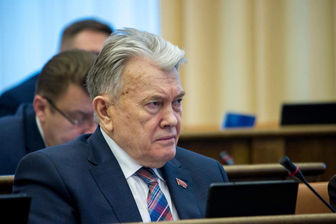 По инициативе депутата Кардашова в глубинку отправят 10 компьютеров для ...