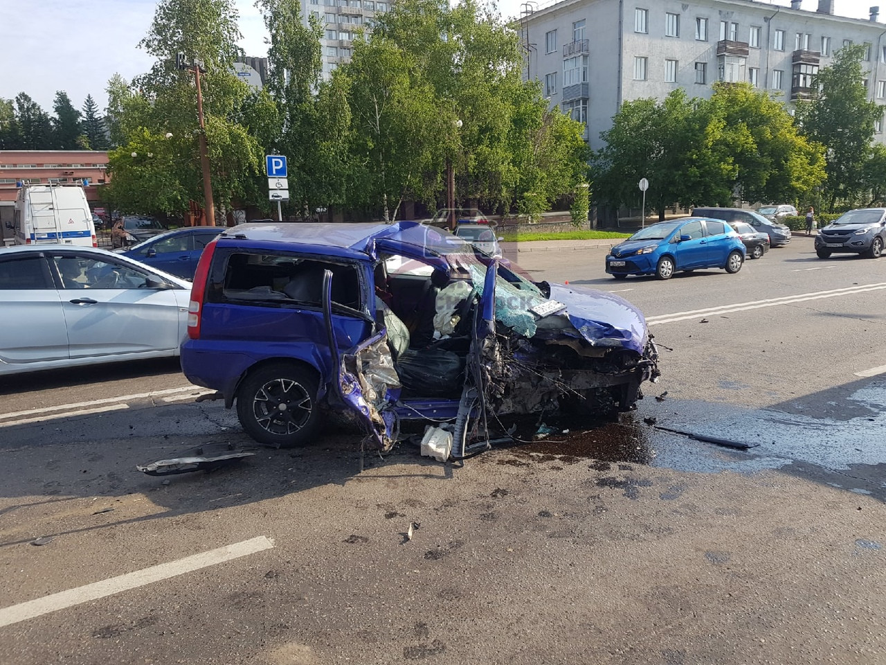 В Красноярске в ДТП на Дубровинского погиб 30-летний водитель. Красноярский  рабочий