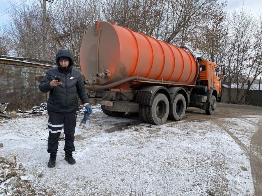 Жидкие отходы. САЗ 350716 жидкие отходы.