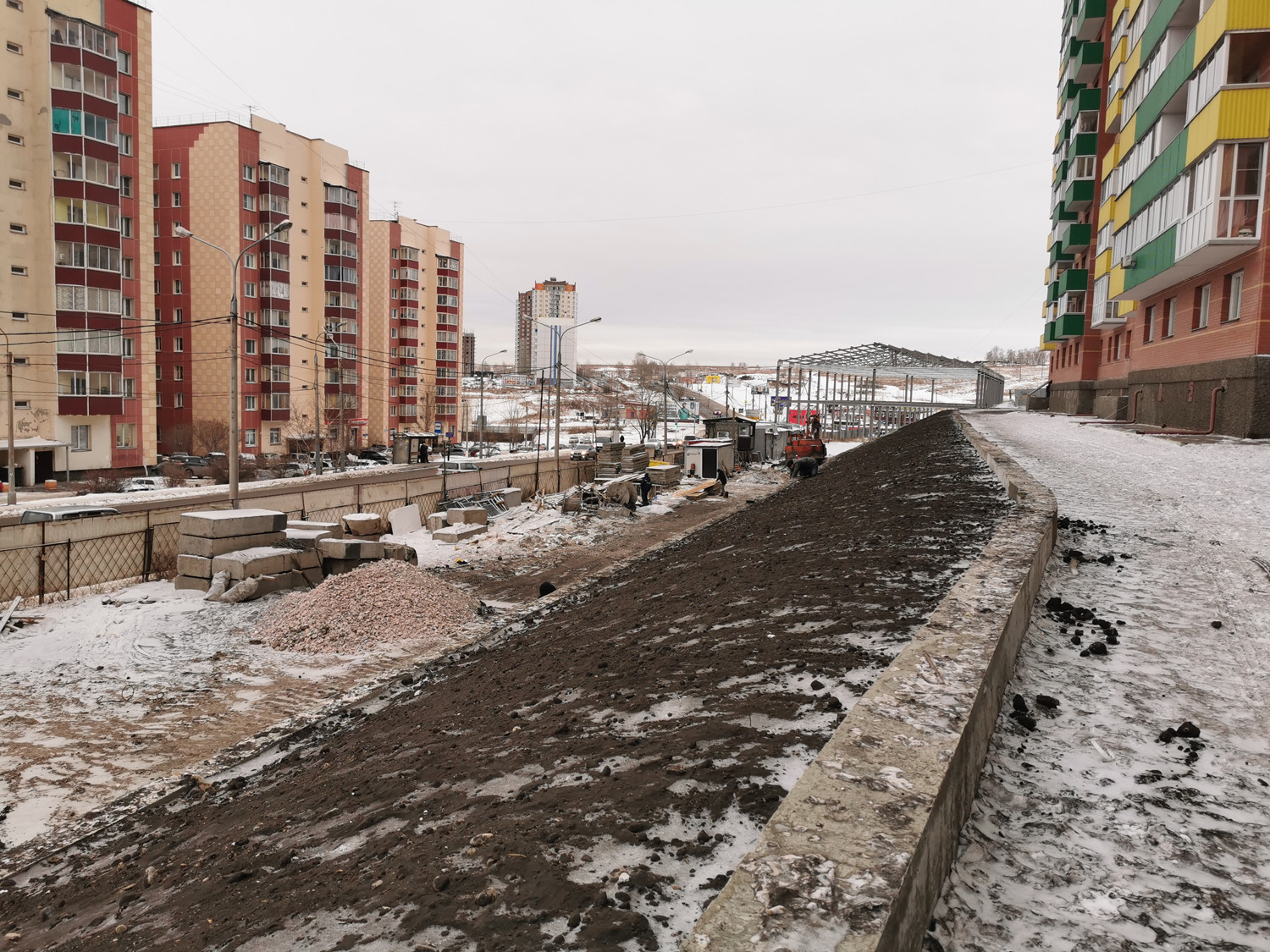 В Красноярске почти закончили восстанавливать подпорную стену в Солнечном |  30.11.2021 | Красноярск - БезФормата